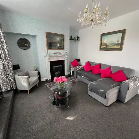 Hanover Hideaway Scarborough