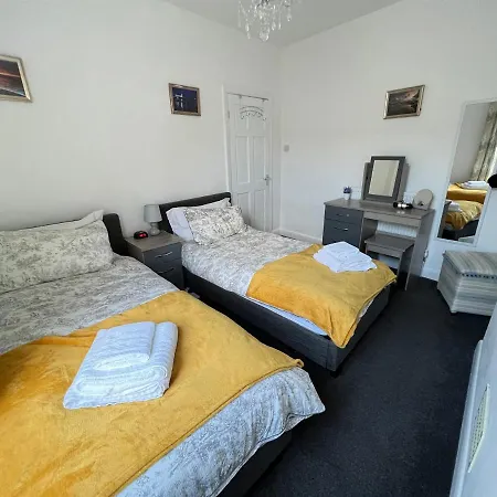 Hanover Hideaway Scarborough